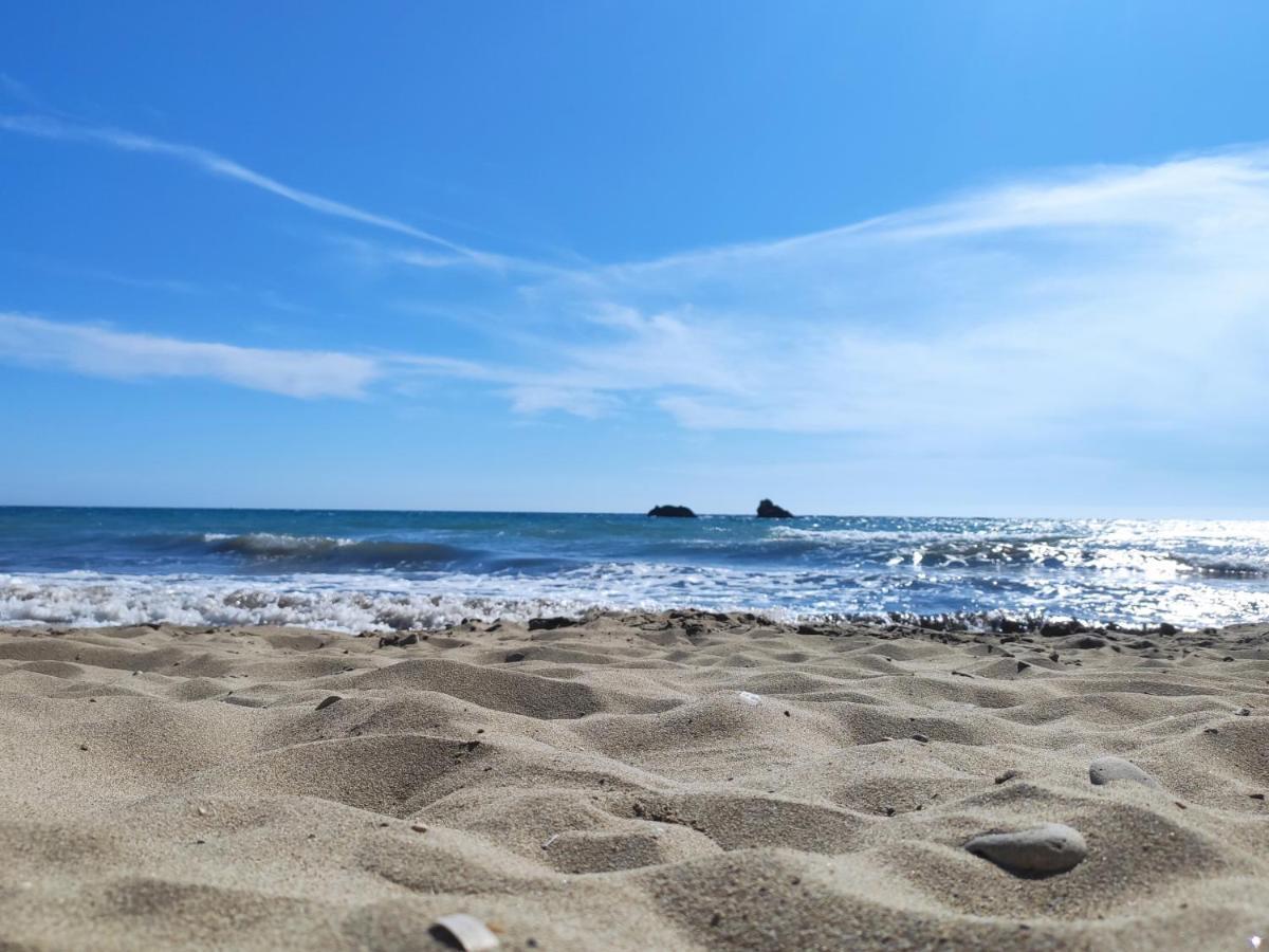 Tetraktys Estate Beachside Υδωρ Ágios Matthaíos Dış mekan fotoğraf